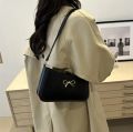 Woman's Elegant Bow Shoulder Bag Handbag Square Bag Ladies Toti Bag Fashion Casual Daily Commute Crossbody Shoulder Bag Shoping Bag Suitable for  Trawling Parties Shopping And Travel  Ideal Gift Choice Available In Multiple Colors Designed. 