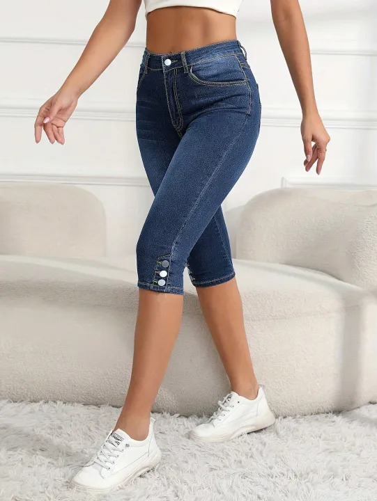 Women%20Slim-Fit%20Capri%20Denim%20Jeans%20Button%20Pockets%20Zipper%20Casual%20Style%20Denim%20Pants%20Fashionable%20Deep%20Blue%20Denim%20Calf-Length%20Pants%20-%20Image%205