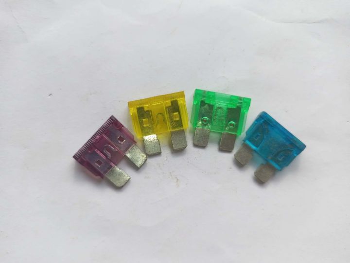Standard Auto Blade Fuse for Cars | 5A, 10A, 15A, 20A, 25A, 30A | High-Quality Car Fuse in White, Yellow, Red, Blue, Orange, Green | Durable and Reliable Automotive Fuses for Electrical Protection