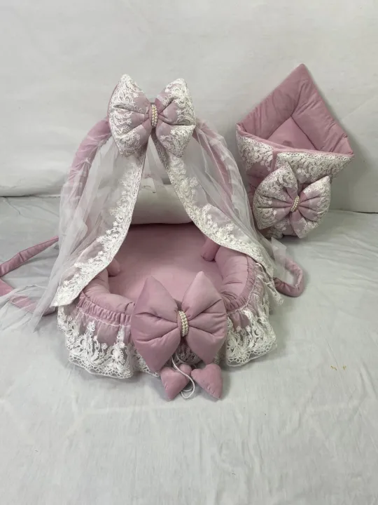 baby%20snuggle%20bed%20with%20portable%20handle%20n%20mosquito%20net%20n%20cloud%20cushion%20and%20carry%20nest%20in%20velvet%20stuff%20-%20Image%203