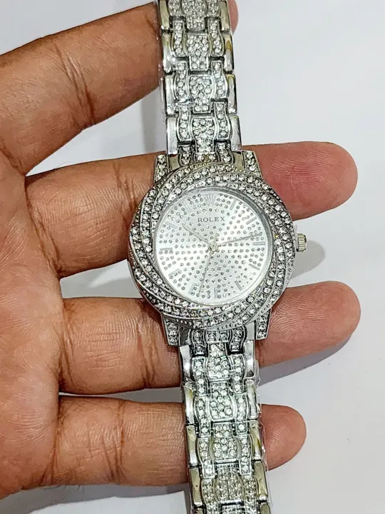 Premium%20quality%20New%20%20Design%20Watch%20for%20Ladies%20-%20Image%202