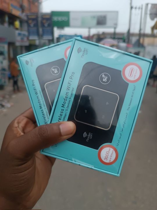 Wi-Fi%20Pro%20Wireless%20Modem%20%20Wi-Fi%20speed%20300%20Mbps%203000mAh%20Battery%20E-SIM%20Supports%20up%20to%2012%20Devices%20TopLink%20HW%2052%20Pro%20-%20Image%207