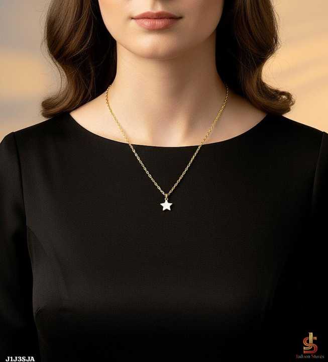 `Beautiful China Star Lockets For Her 👰🏼‍♀️ | Daraz.pk