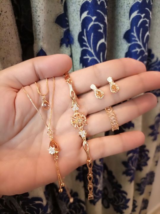 Jewellery%20Set%20-%20Image%204