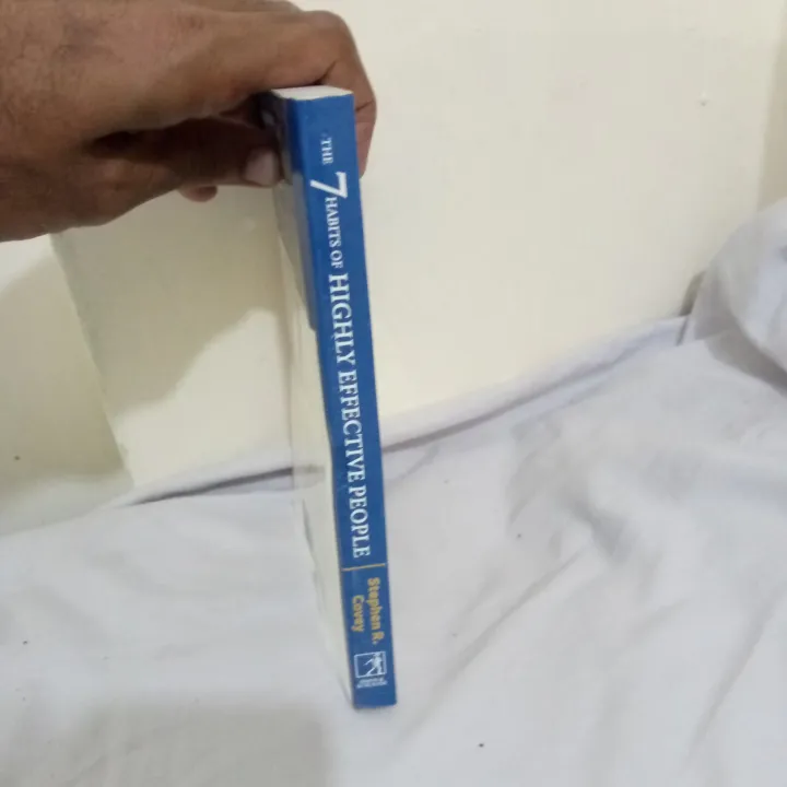 7%20Habits%20Of%20High%20Effective%20People%20Best%20English%20%20reading%20Book%20-%20Image%202
