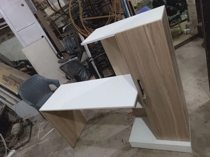 Luxury-Study%20table%20for%20bed%20room%20-%20Image%205