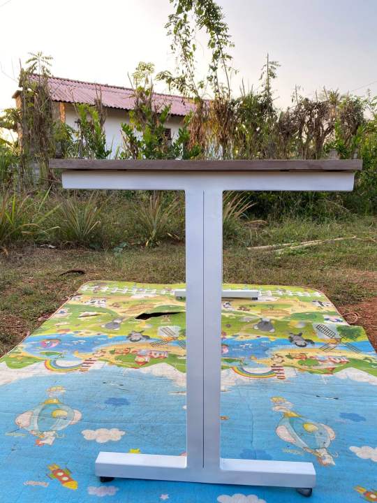 Desktop%20tabel%20and%20cabin%20table%20-%20Image%203