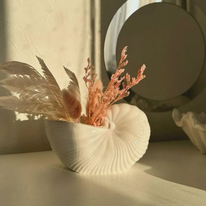 Ferm%20living%20shell%20pot,%20concrete%20shell%20vase,%20handmade%20shell%20vase%20for%20flowers,%20shell%20vase,%20Shell%20candle%20pot%20-%20Image%204