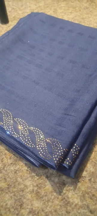 Summer%20Swiss%20Lawn%20Chadar%20%7C%20Best%20lawn%20chadar%20for%20summer%20%7C%20Lightweight%20summer%20shawls%20-%20Image%206