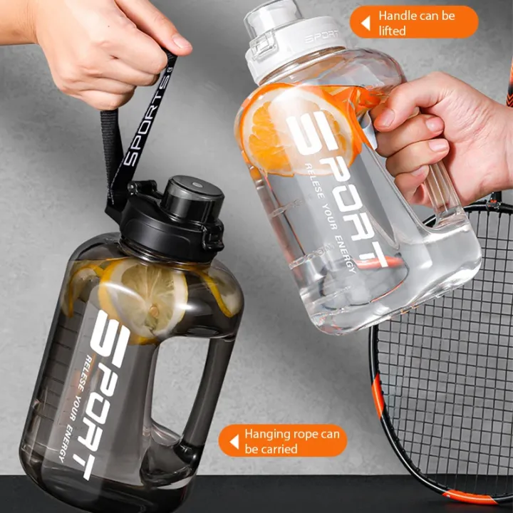 1.2L/1.7L%20Large%20Capacity%20Ton%20Bucket%20Water%20Bottle%20Large%20Belly%20Cup%20Fitness%20Sports%20Water%20Bottle%20Portable%20Plastic%20Space%20Cup%20-%20Image%202