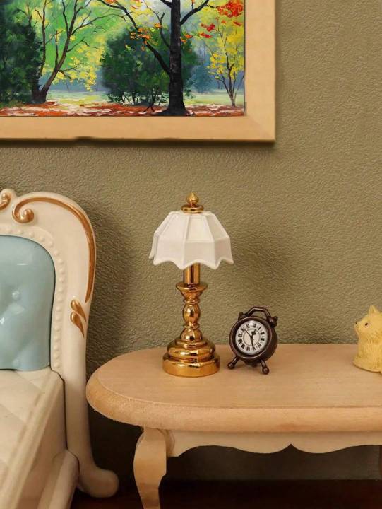 Dollhouse%20Mini%20French%20Table%20Lamp%20with%20Alarm%20Clock,%20Alloy%20Steel%201:12%20Model%20Decor,%20No%20Power%20Required%20for%20Bedroom/Living%20Room%20-%20Image%203