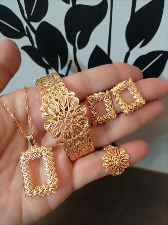 Jewellery%20Set%20-%20Image%2010