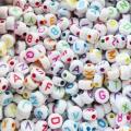 50/100/200 pcs pack of English Alphabet Beads,7mm White and Mixed Color Acrylic Flat Round Spacer Beads English Alphabet Beads for Bracelets and For Jewelry Making DIY Handmade Accessories by Gift Jewels. 