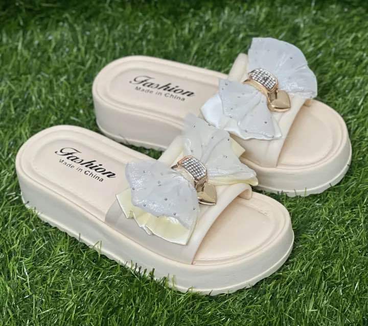 New%20Butterfly%20Net%20Design%20Thick%20Sole%20Slippers%20%E2%80%93%20Stylish%20Sandals%20for%20Girls,%20Ladies%20&%20Women%20-%20Image%209