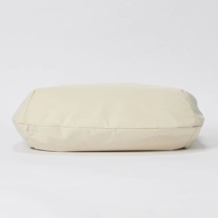 Uniqlo%20original%20shoulder%20bag/Uniqlo%20drawstring%20bag%20Uniqlo%20U%20-%20Image%205