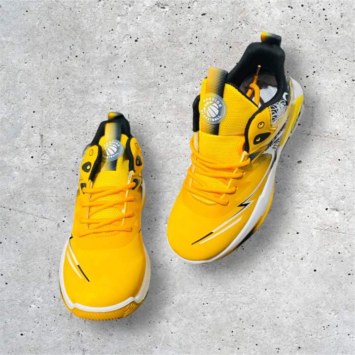 Boys%20Basketball%20Shoes%20-%20Image%202