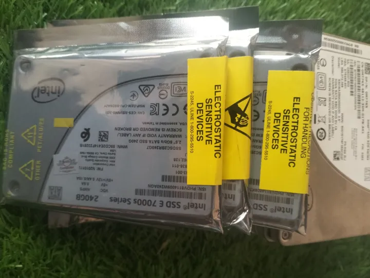 Intel%20SSD%20300GB,%20240GB,%20100GB,%20160GB,%20180GB%20%20and%2080GB%20Solid%20State%20Drive%202.5"%20SATA%20III%206Gb/s%207mm%20MLC%20-%20Image%204