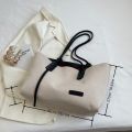 Women's casual large capacity shoulder bag.