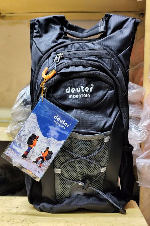 Deuter%20mountain%2010%20litter%20waterproof%20bag%20for%20travel%20purpose%20-%20Image%202