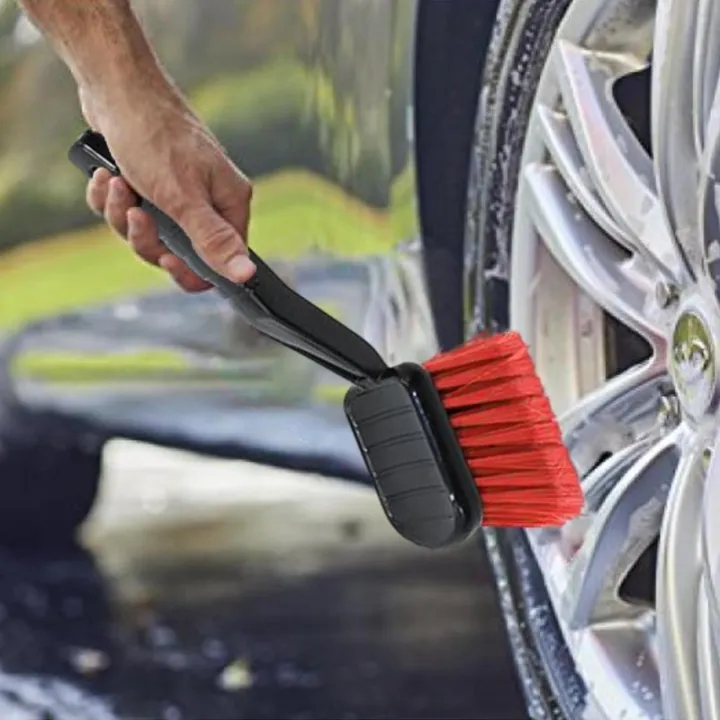Ergonomic%20Soft%20Bristle%20Wheel%20Cleaning%20Brush%20-%20Durable,%20Non-Slip%20Long%20Handle%20for%20Cars,%20Trucks,%20RVs%20&%20More%20-%20Image%202