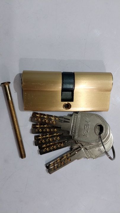 Door%20Handle%20Cylinder%20Lock%20Lever%20Five%20keys%20-%20Image%203