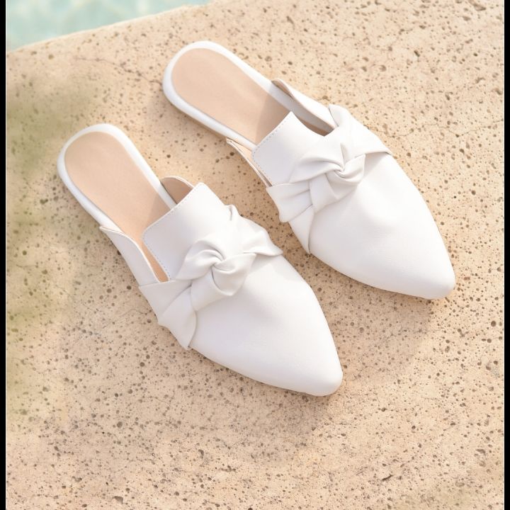 New Trending Flat Half Close Shoes For Women