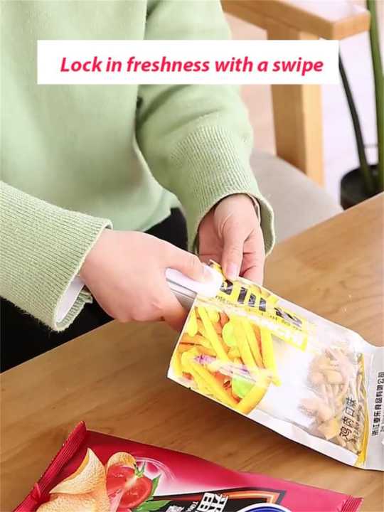 Mini%20Heat%20Bag%20Sealing%20%7C%20snack%20sealer%20portable%20Machine%20Package%20Sealer%20Bags%20Thermal%20Plastic%20Food%20Bag%20Closure%20Portable%20Sealer%20Packing%20Kitchen%20-%20Image%204