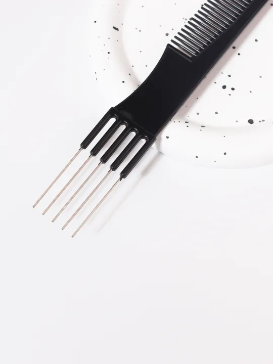 1PCS%20metal%20fork%20black%20carbon%20pull-up%20comb,%20curly%20comb%20and%20African%20split%20comb%20-%20thick%20hair%20care%20comb%20-%20Image%203