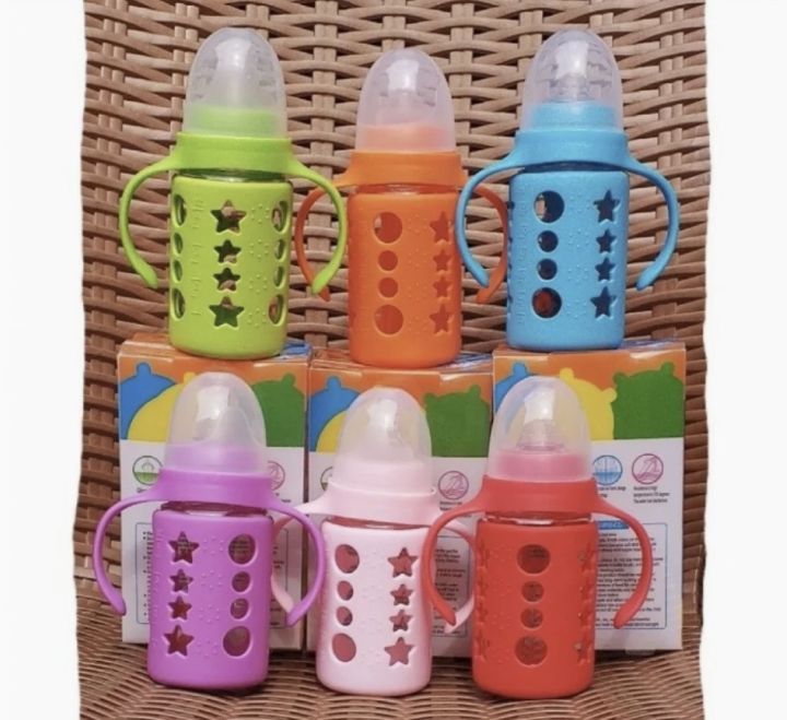 Glass%20Feeder%20For%20Baby%20%7C%20Baby%20Feeder%20120ml%20/%204%20oz%20%7C%20Baby%20Feeding%20Bottle%20In%20Glass%20with%20Protective%20Rubber%20Cover%20-%20Image%205