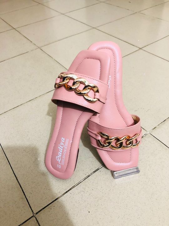 Ladies%20and%20Girls%20Daily%20Usable%20Fashionable%20Flat%20Shoes%20%7C%20Slim%20and%20Gorgeous%20Design%20Chain%20Style%20Womens%20Sandals%20%7C%20Girls%20Slips%20On%20Chain%20Sandals%20%20%7C%20Chain%20Slipper%20-%20Image%202