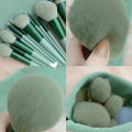 13 pieces of Matcha Green beginner Makeup brush set, a full set of super soft eye paint, affordable, portable and small. 