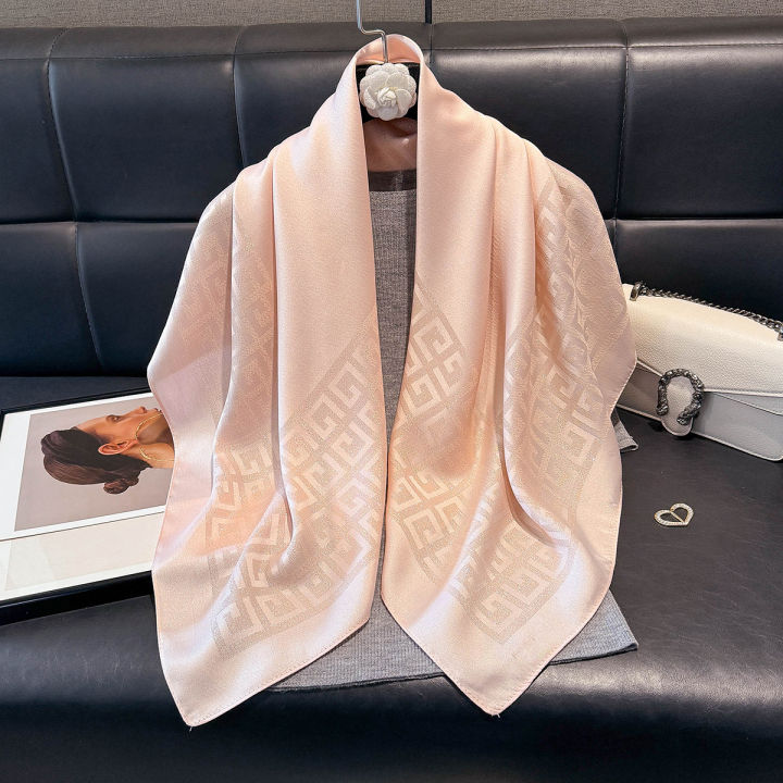 2025%20Latest%20Spring%20and%20Autumn%20Women's%20Fashion%20Hijab%20Silky%20Muslim%20Square%20Sun%20Protection%20Shawl%20Luxury%20Brand%20Soft%20Female%20Scarf%20-%20Image%207
