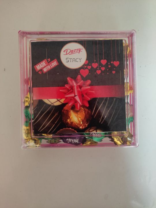 Square%20shape%20Chocolate%20Gift%20Box%20-%20Image%203