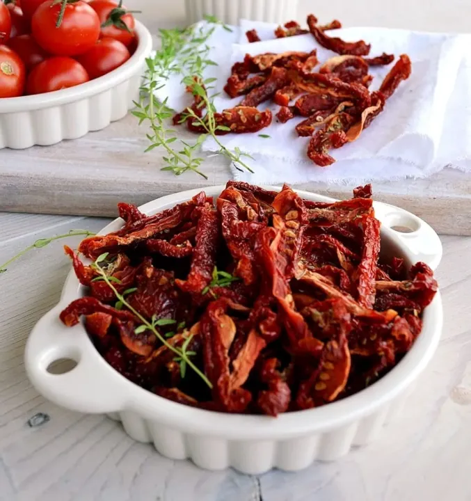 NatureOnus%20Sun%20Dried%20Tomato,%20100g%20%7C%20100%25%20Natural%20Tomatoes%20%7C%20Hygienically%20Solar%20Dried%20%7C%20Anti-oxidant%20Rich%20%7C%20Use%20in%20Dips,%20Marinades,%20Salads,%20Pasta,%20Veggies,%20Dals,%20Curries,%20Pulav,%20Soups,%20Stews,%20Burgers%20-%20Image%205