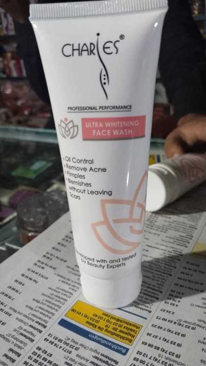Charles%20Face%20Wash%20100ml%20%E2%80%93%20Ultra%20Whitening%20&%20Scrub%20%7C%20Oil%20Control,%20Acne%20&%20Blackheads%20Remover,%20Gentle%20Daily%20Cleanser%20for%20Men%20&%20Women%20-%20Image%203