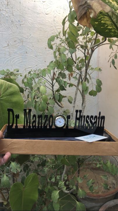 Customized%20Acrylic%20Table%20Clock%20-%20Image%203