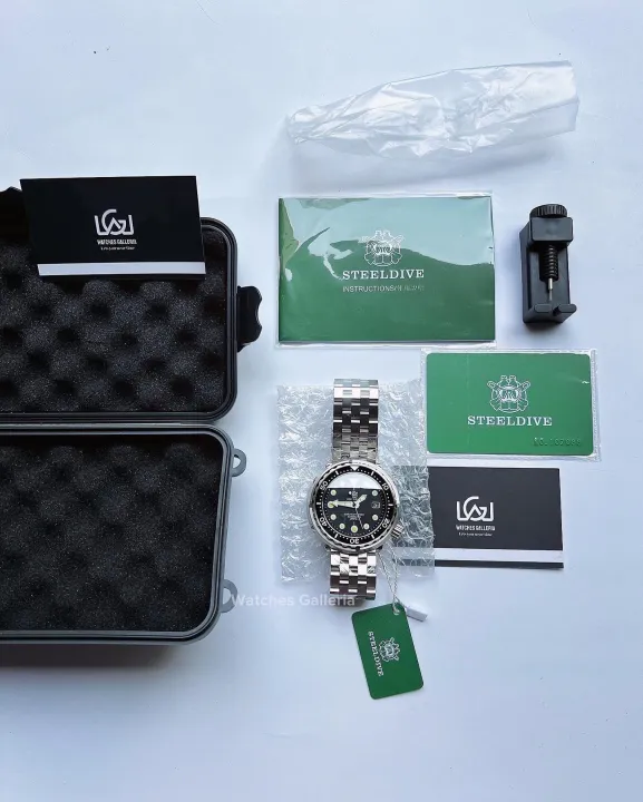 Steeldive%20Tuna%20Marineengineer%20Diver%20Watch%20with%20Engineer%20Bracelet%20Classy%20Diving%20Watch%20upto%20300m%20Automatic%20Japan%20Seiko%20Nh35A%20Movement%20Heavy%20Weight%20Big%20Dial%20Watch%20for%20Men%20-%20Image%208