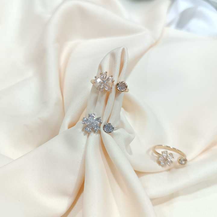 Double%20Butterfly%20Rings%20for%20Women%20/%20Exclusive%20Finger%20Ring%20(Adjustable)%20-%20Image%205
