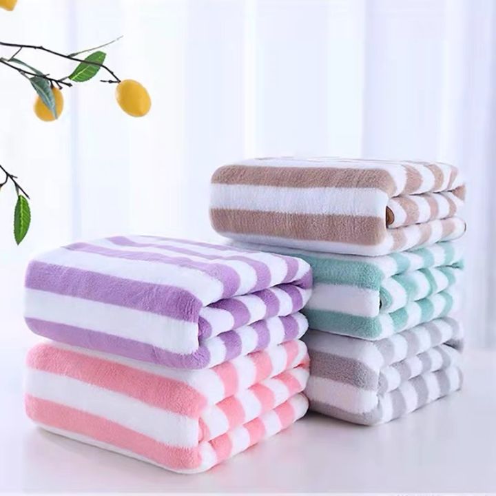 Large%20Towel,%20Absorbs%20Water%20Well,%20Size%2070X140%20Cm,%20for%20Adults.%20-%20Image%202