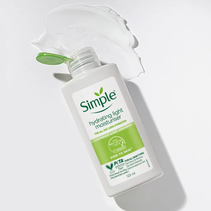 Simple%20Hydrating%20Light%20Moisturizer%20-%20125ml%20-%20Image%204