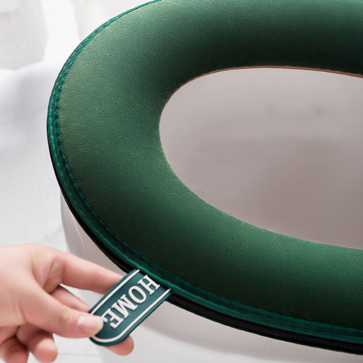 Universal%20Warm%20Velvet%20Toilet%20Seat%20Cover,%20Zipper%20Flip%20Lid%20Handle%20Tab,%20Letters%20Embroidery,%20Washable,%20Waterproof%20Pad,%20Winter%20-%20Image%206