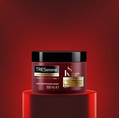 Tresemme%20Keratin%20Smooth%20Deep%20Smoothing%20Mask%20-%20300%20m%20-%20Image%202