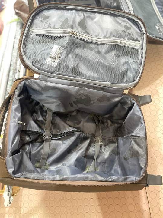 Medium%20Luggage%2024%E2%80%9D%20Inch%202%20Wheels%20Softshell%20For%20Travelers%20Eminent%20Suitcase%20-%20Image%204