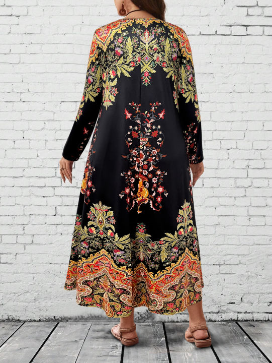 Plus%20Size%20Women's%20Boho%20Floral%20Maxi%20Dress,%20Long%20-%20Sleeve%20V%20-%20Neck,%20Ethnic%20Print,%20Casual%20&%20Festival%20Wear%20-%20Image%203