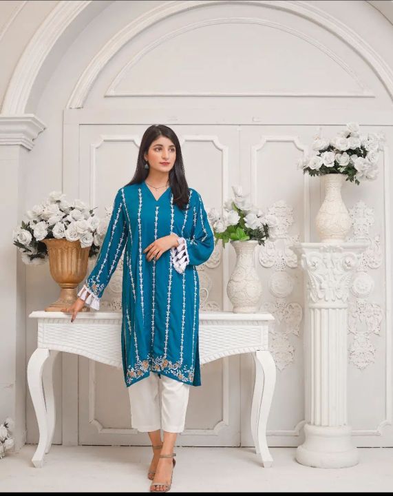 2%20pc%20pheran%20boutique%20new%20arrival%202022%20for%20women%20-%20Image%203