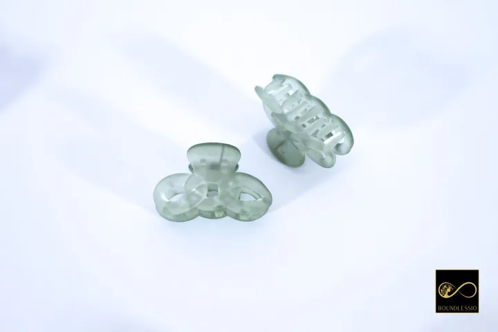 (2%20piece)%20Mini%20hair%20claw%20clip%20from%20BOUNDLESSIO%20-%20Image%203