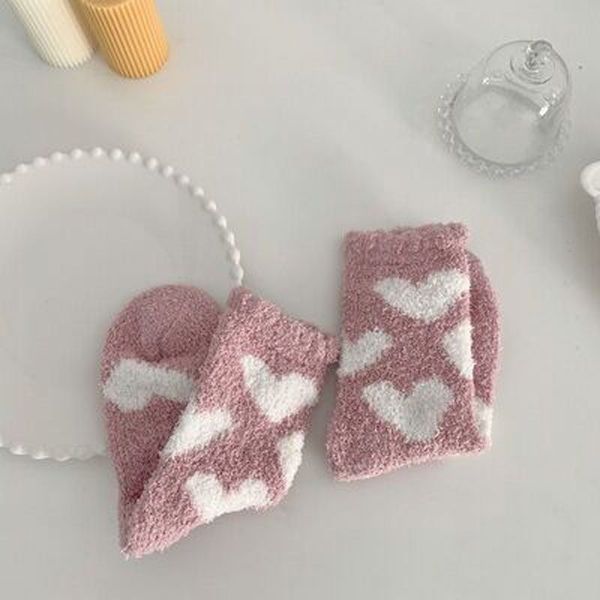 New%20Coral%20Fleece%20Warm%20Home%20Socks%20for%20Women%20-%20Winter%20Love%20Socks%20for%20women%20%20%E2%80%93%20Thickened%20Mid-Length%20Fleece-Lined%20Winter%20Floor%20Socks%20-%20Image%204