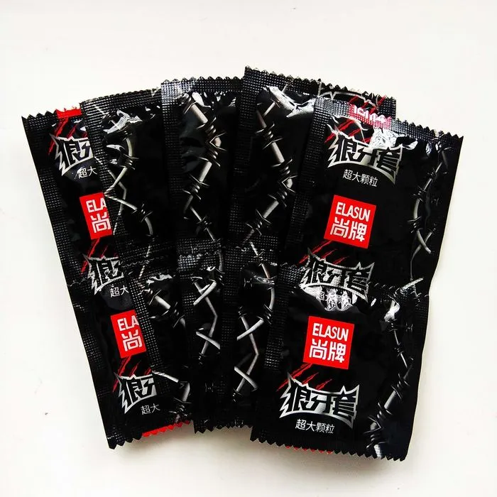 5Pcs%20Super%20Dotted%20Large%20Spiked%20Condoms%20Supplies%20Natural%20Rubber%20Special%20Condoms%20Lubricated%20Peniss%20Sleeve%20For%20Men%20-%20Image%203