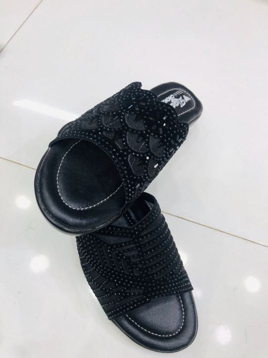 Trendy%20Black%20Slip-On%20Heels%20for%20Women%20-%20Comfortable%20Nylon,%20Eid%20Collection%20-%20Image%205