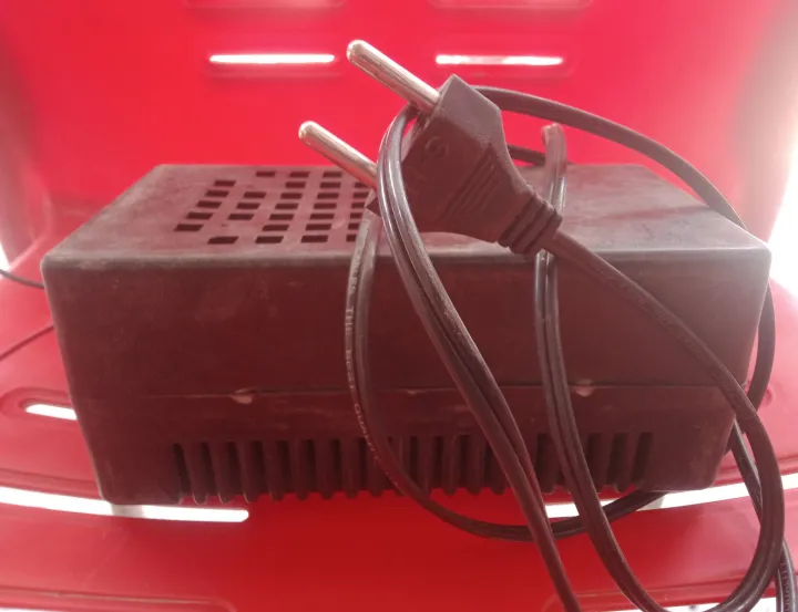 Power%20supply,%2012%20volt%20dc%20portable%2060W%20AC%20to%20DC%20Adapter%20is%20the%20best%20tool%20for%20cooler%20fan,%20solar%20fan%20and%20battery%20charging,%20available%20with%20electric%20switch%20and%20long%20cable.%20-%20Image%205